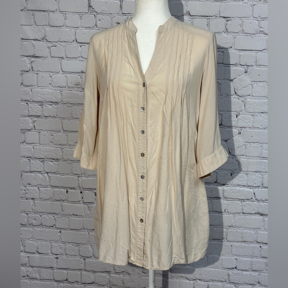 Forever 21 Cream Button-Up Blouse